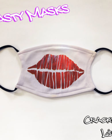Facemask design of large lips, cracked